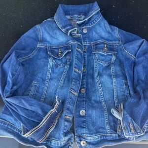 Torrid denim jacket(worn once!!!)( purchase get 2 items free)
